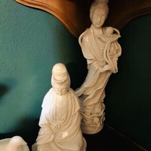 Porcelain Geisha Girls